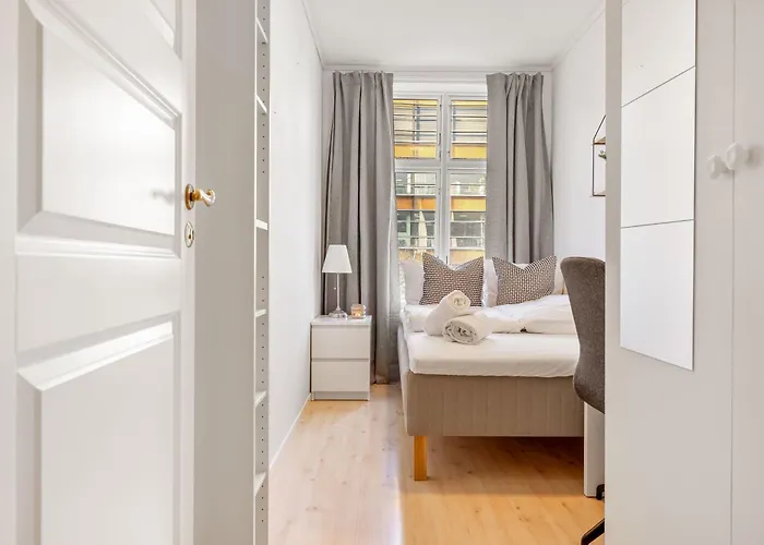 Apartament Heimby Homes - Four Bedroom Free Wifi *