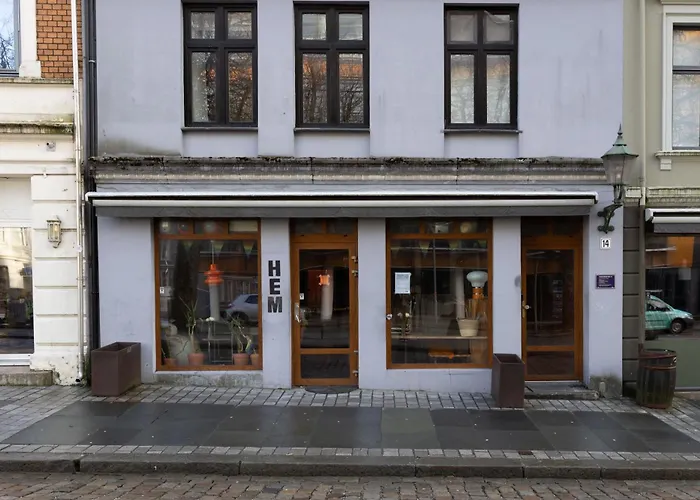 Heimby Homes - Four Bedroom Free Wifi *