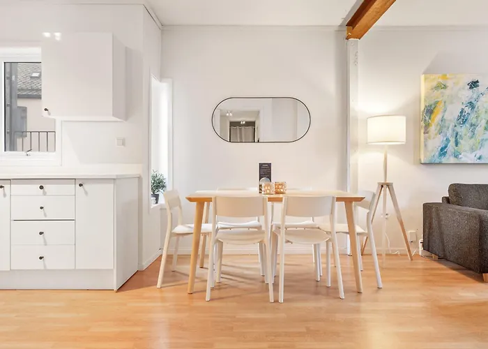 아파트 Heimby Homes - Four Bedroom Free Wifi 베르겐